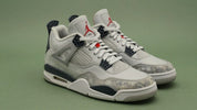 Adidași Jordan 4 Off-White detaliați