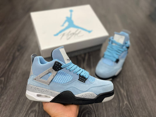 Jordan 4 University Blue: O Alegere Deosebită Pentru Pasionații De Sneakeri