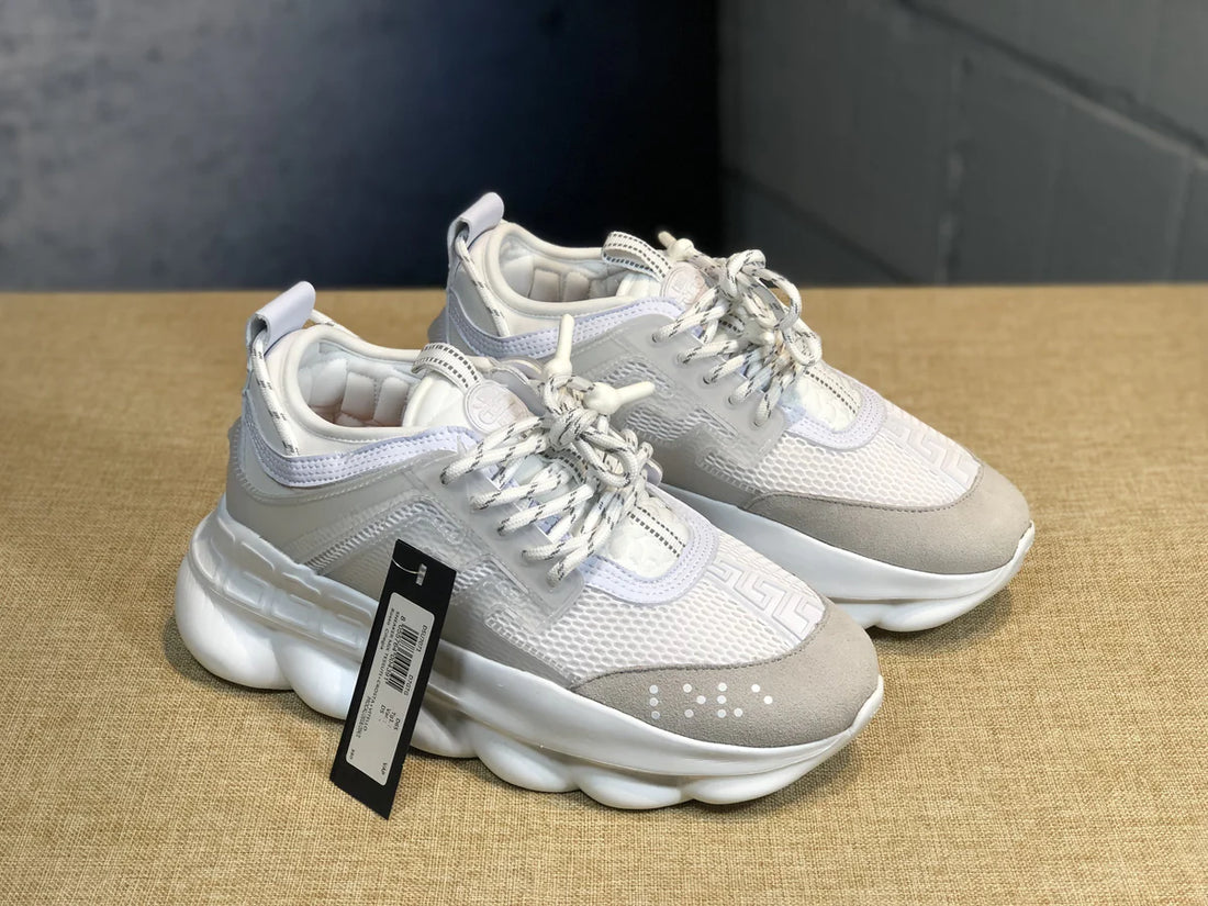 Versace Chain Reaction: Sneakerșii Care Definiesc Luxul Modern