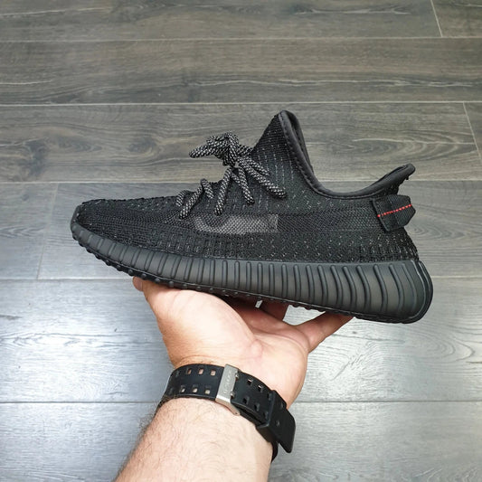 Adidas Yeezy 350 V2 Static Black – Întâlnirea Perfectă Între Design și Performanță - ShoeResidence