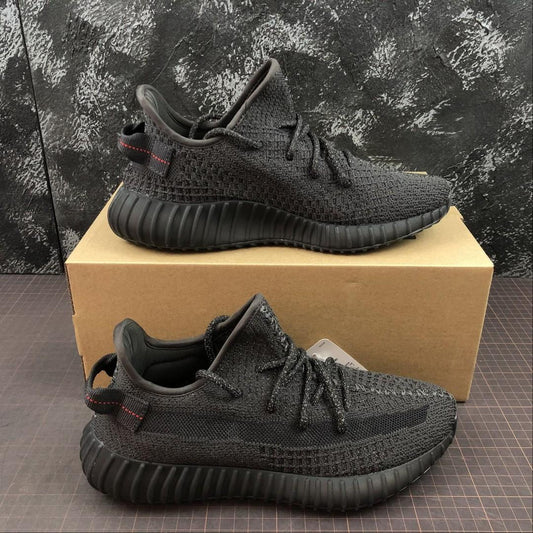 Adidas Yeezy 350 V2 Static Black – O Declarație Îndrăzneață în Lumea Sneakerilor - ShoeResidence