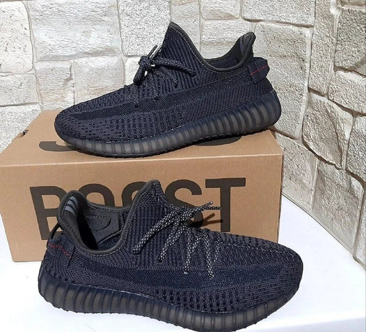 Adidas Yeezy 350 V2 Static Black – O Legendă a Modei Moderne - ShoeResidence