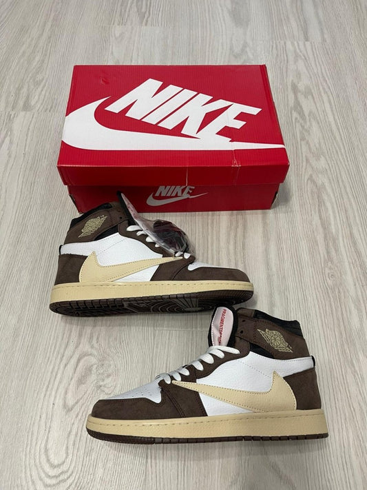 Air Jordan 1 Reverse Travis Scott – Un Sneaker Îndrăzneț cu Un Twist Inedit - ShoeResidence