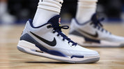 Adidași Nike Ja 3 pe terenul de baschet.