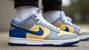 Noi modele Nike Dunk High pe stradă.