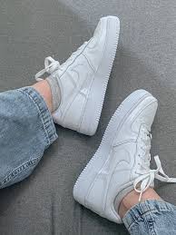 Descoperă Legenda Air Force 1 și de ce Shoeresidence.com Este Destinația Ta Numărul Unu - ShoeResidence