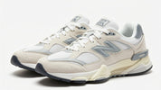 Pantofi sport New Balance 9060 Sea Salt pe fundal neutru.