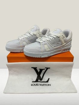 Esentialul Stilului din București: Louis Vuitton White Monogram Nou – Lux Reproiectat - ShoeResidence