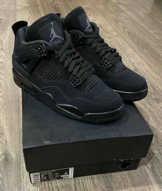 Jordan 4 Black Cat: Simplitate, Eleganță și Versatilitate - ShoeResidence