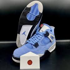 Jordan 4 University Blue: O Nuanță de Eleganță și Istorie în Lumea Sneakerilor - ShoeResidence