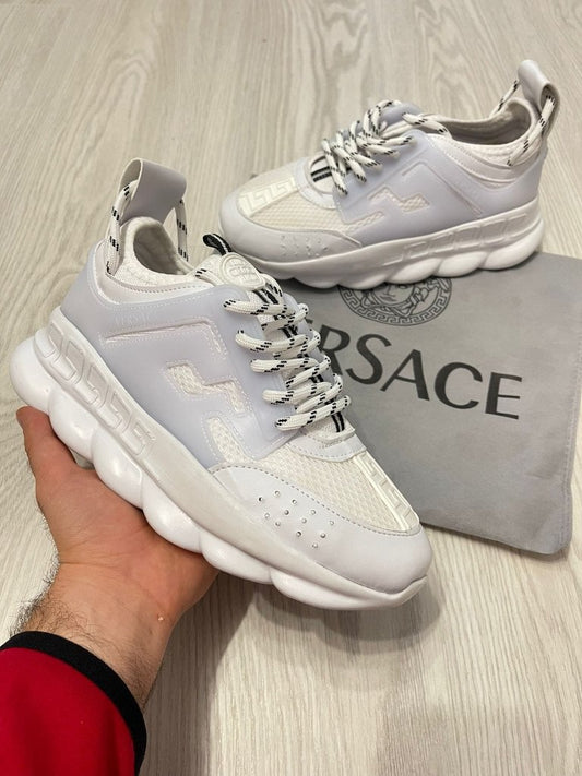 Versace Chain Reaction Alb: Îmbinarea Perfecțiunii și Stilului în Sneakers - ShoeResidence