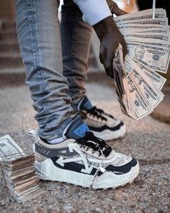 Off-White Sneakers - ShoeResidence