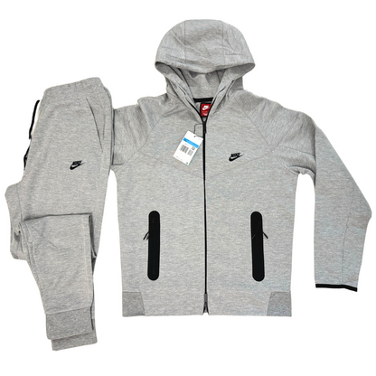 Trening Nike Tech Fleece Gri compleu complet set hanorac si pantalon s m l xl xxl nou dama barbati drip unisex copii copiii copi replica nou olc grey reps romania bumbac 2024 de vanzare haine nike vara iarna tomna primavara trening barbati gri nike tech trening trening gri trening nike tech gri hanorac nike tech gri pantalon gri nike pantaloni nike tech gri grey trening barbati trening sport nike gri trening fleece fleece gri compleu gri nike