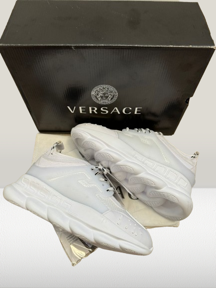 Versace Chain Reaction Alb, Versace Sneakers, Versace Pantof Nou, Versace Adidas, VERSACE Unisex, Adulti, Barbati, Dama, Copii, Versace Fashion, Versace Trend, Versace Design, Versace Casual, Versace Collection, ADIDASI VERSACE, VERSACE ALB, VERSACE CHAIN REACTION ALB, ADIDASI ALBI, VERSACE TURCIA, VERSACE CHAIN REACTION ROMANIA, VERSACE ALB, ADIDASI VERSACE BARBATI, VERSACE DAMA, ADIDASI VERSACE DAMA , ADIDASI VERSACE ALB, ADIDASI VERSACE COPII, VERSACE CHAIN REACTION ALB