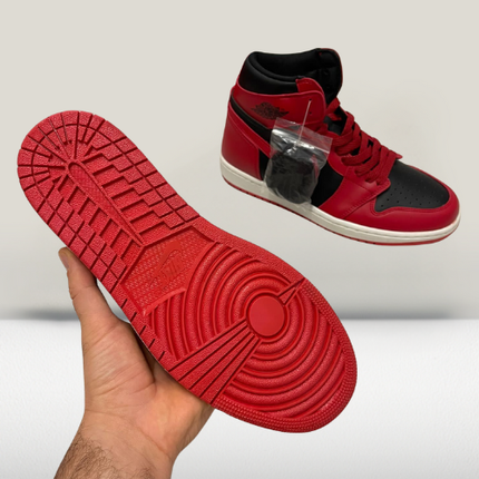 Jordan 1 Varsity red - NEW