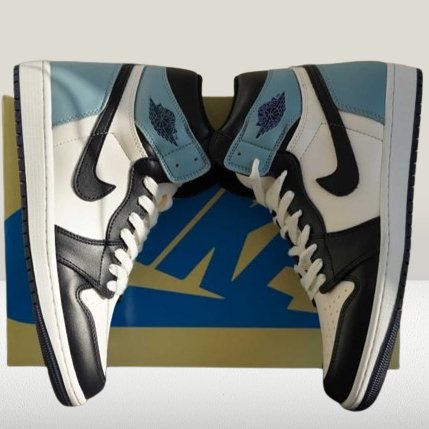Air Jordan 1 Retro High OG 'Obsidian' in premium leather