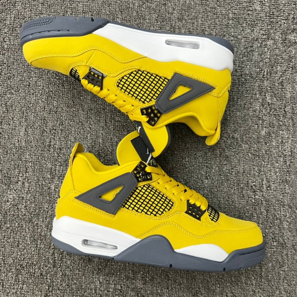 Air Jordan Retro 4 Lightning - Durable Rubber Outsole with Herringbone Tread, Perfect for Sneakerheads