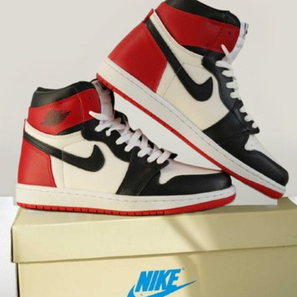 Jordan 1 Black Toe sneakers
