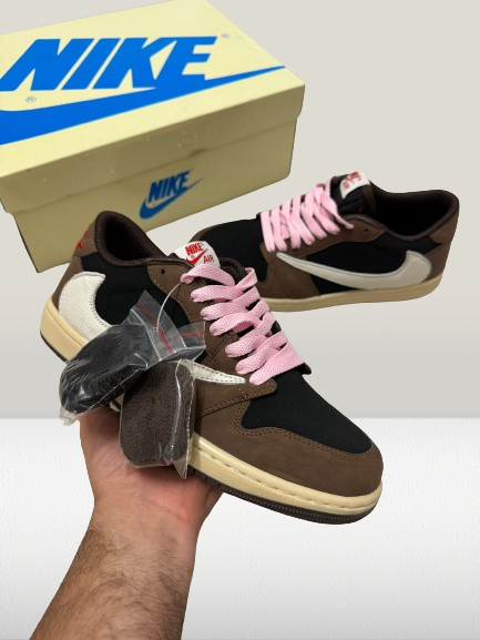 Nike Air Jordan 1 Low Travis Scott Retro Mocha Reverse Maro Dark adidasi tenesi vanzare Romania reps pandabuy hagobuy replica Travis Cactus pantofi încălțăminte ghete sneakeri piele copii unisex colecție brand model variantă piele sintetic autentic calitate premium stil urban tendință colecție exclusivă ediție limitată confortabil design retro căutare populară cumpărare online livrare rapidă reduceri oferte speciale magazin online promoții vânzare mare preț accesibil varietate culori dimensiuni