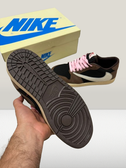 Nike Air Jordan 1 Low Travis Scott Retro Mocha Reverse Maro Dark adidasi tenesi vanzare Romania reps pandabuy hagobuy replica Travis Cactus pantofi încălțăminte ghete sneakeri piele copii unisex colecție brand model variantă piele sintetic autentic calitate premium stil urban tendință colecție exclusivă ediție limitată confortabil design retro căutare populară cumpărare online livrare rapidă reduceri oferte speciale magazin online promoții vânzare mare preț accesibil varietate culori dimensiuni