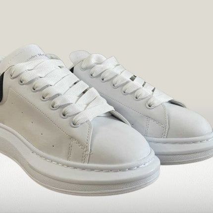 Alexander Mcqueen Alb & Negru [ULTIMELE PERECHI] - ShoeResidenceAlexander McQueen, Adidași Alexander McQueen, Pantofi Alexander McQueen, Teniși Alexander McQueen, Sneakers Alexander McQueen, White Alexander McQueen, Alexander McQueen Albi, Alexander McQueen Design, Alexander McQueen Fashion, Alexander McQueen Trendsetter, Alexander McQueen Lux, Alexander McQueen Premium, Alexander McQueen Stil, adidasi mcqueen, mcqueen alb alexannder mcqueen pantofi pantofi sport alexander mcqueen albAlexander M