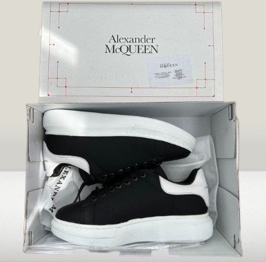 Alexander Mcqueen - Black Leather [FULL - BOX] - ShoeResidenceAlexander Mcqueen PIELE Negru & Alb [FULL - BOX] - ShoeResidenceAlexander McQueen, Adidași Alexander McQueen, Pantofi Alexander McQueen, Teniși Alexander McQueen, Sneakers Alexander McQueen, NEGRU BLACK Alexander McQueen, Alexander McQueen nEGRU, Alexander McQueen NEGRI, Alexander McQueen Fashion, Alexander McQueen Trendsetter, Alexander McQueen Lux, Alexander McQueen Premium, Alexander McQueen PIELE, adidasi mcqueen, mcqueen alb alex