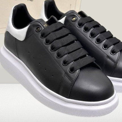 Alexander Mcqueen - Black Leather [FULL - BOX] - ShoeResidenceAlexander Mcqueen PIELE Negru & Alb [FULL - BOX] - ShoeResidenceAlexander McQueen, Adidași Alexander McQueen, Pantofi Alexander McQueen, Teniși Alexander McQueen, Sneakers Alexander McQueen, NEGRU BLACK Alexander McQueen, Alexander McQueen nEGRU, Alexander McQueen NEGRI, Alexander McQueen Fashion, Alexander McQueen Trendsetter, Alexander McQueen Lux, Alexander McQueen Premium, Alexander McQueen PIELE, adidasi mcqueen, mcqueen alb alex