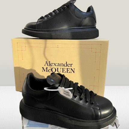 Alexander Mcqueen - Full Black Leather [FULL - BOX] - ShoeResidenceStylist Alexander Mcqueen Shoes with box Alexander Mcqueen36Adidas Alb McQueenAdidas McQueen PantofAdidas Negru Alexander2