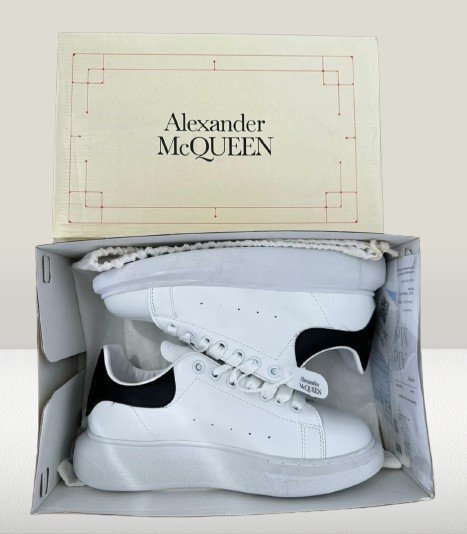 Alexander Mcqueen PIELE Alb & Negru [FULL - BOX] - ShoeResidenceAlexander McQueen, Adidași Alexander McQueen, Pantofi Alexander McQueen, Teniși Alexander McQueen, Sneakers Alexander McQueen, White Alexander McQueen, Alexander McQueen Albi, Alexander McQueen Design, Alexander McQueen Fashion, Alexander McQueen Trendsetter, Alexander McQueen Lux, Alexander McQueen Premium, Alexander McQueen Stil, adidasi mcqueen, mcqueen alb alexannder mcqueen pantofi pantofi sport alexander mcqueen albAlexander M