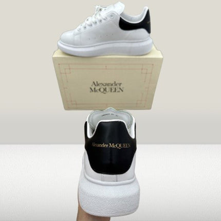 Alexander Mcqueen - White Leather [FULL - BOX] - ShoeResidenceAlexander Mcqueen PIELE Alb & Negru [FULL - BOX] - ShoeResidenceAlexander McQueen, Adidași Alexander McQueen, Pantofi Alexander McQueen, Teniși Alexander McQueen, Sneakers Alexander McQueen, White Alexander McQueen, Alexander McQueen Albi, Alexander McQueen Design, Alexander McQueen Fashion, Alexander McQueen Trendsetter, Alexander McQueen Lux, Alexander McQueen Premium, Alexander McQueen Stil, adidasi mcqueen, mcqueen alb alexannder 