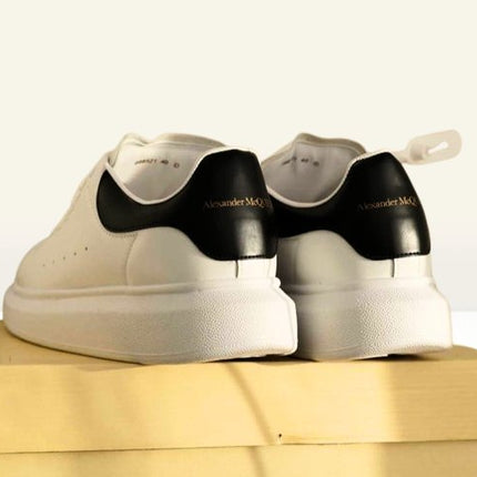 Alexander Mcqueen - White Leather [FULL - BOX] - ShoeResidenceAlexander Mcqueen PIELE Alb & Negru [FULL - BOX] - ShoeResidenceAlexander McQueen, Adidași Alexander McQueen, Pantofi Alexander McQueen, Teniși Alexander McQueen, Sneakers Alexander McQueen, White Alexander McQueen, Alexander McQueen Albi, Alexander McQueen Design, Alexander McQueen Fashion, Alexander McQueen Trendsetter, Alexander McQueen Lux, Alexander McQueen Premium, Alexander McQueen Stil, adidasi mcqueen, mcqueen alb alexannder 