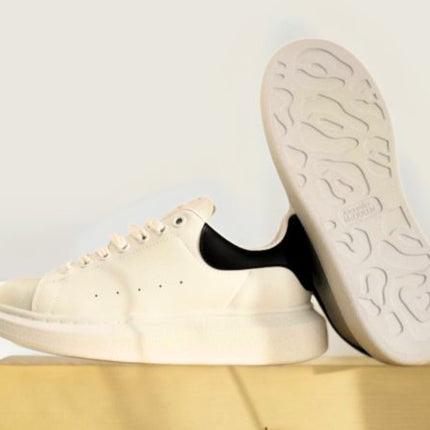 Alexander Mcqueen - White Leather [FULL - BOX] - ShoeResidenceAlexander Mcqueen PIELE Alb & Negru [FULL - BOX] - ShoeResidenceAlexander McQueen, Adidași Alexander McQueen, Pantofi Alexander McQueen, Teniși Alexander McQueen, Sneakers Alexander McQueen, White Alexander McQueen, Alexander McQueen Albi, Alexander McQueen Design, Alexander McQueen Fashion, Alexander McQueen Trendsetter, Alexander McQueen Lux, Alexander McQueen Premium, Alexander McQueen Stil, adidasi mcqueen, mcqueen alb alexannder 