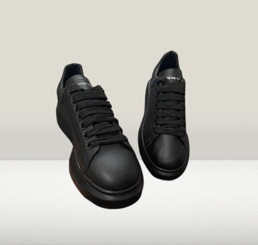 Alexnader Mcqueen Negru - Complet [REDUCERE] - ShoeResidencePantof Alexander Mcuqeen negru complet full black culoare inchisa imitatie piele nou barbati femei dama copi copii copiii de vanzare reducere oferta PANTOF Alexander Mcqueen Piele Alb cu Negru Shoeresidence nou dama barbati replica reps fake adidasi ieftini la reducere oferta de vazanre google produs nouy turcia olx PANTOF Alexander Mcqueen Piele Alb cu Negru Shoeresidence nou dama barbati replica reps fake adidasi ieftini la reducere o