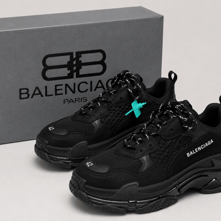 Balenciaga Triple-S Full-Black [60% Off-New] - ShoeResidenceBalenciaga Triple-S Full-Black [60% Off-New]Sneaker36350 încălțăminteADIDAS YEEZY BOOSTadidasi balenciaga ieftini2