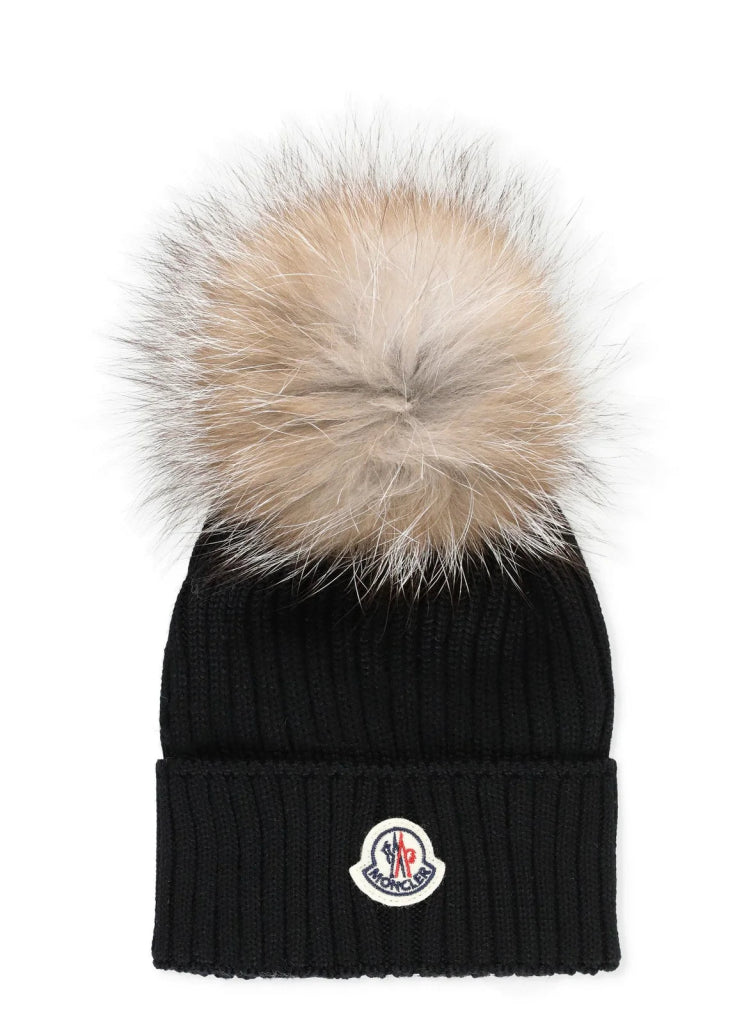 Căciulă Moncler Unisex - ShoeResidenceCăciulă Moncler UnisexWHITEMoncler Caciula1