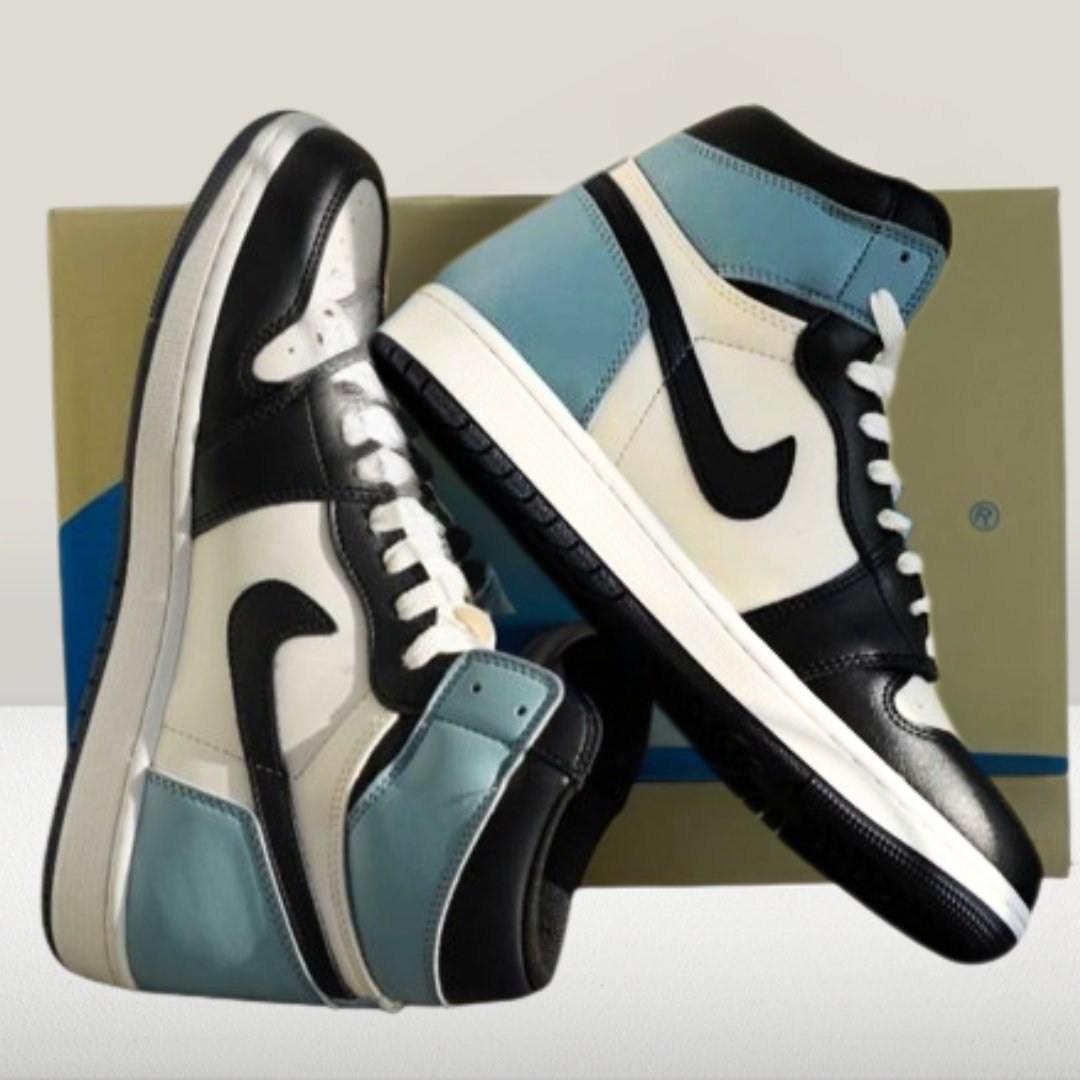 close up view of Jordan 1 OBSIDIAN 