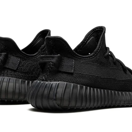 Yeezy Boost 350 Black [60% OFF-NEW]
