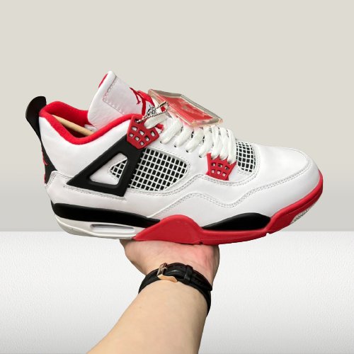 Jordan 4 Fire Red [ÎN CURAND] - ShoeResidenceNIKE AIR JORDAN 4 FIRE RED RETRO HIGH ROSU ALB WHITE PIELE REPS REPLICA CHINA ROMANIA TURCIA PIELE DAMA BARBATI UNISEX DRIP NOU adidasi sneakeri teniși încălțăminte pantofi sport original autentic calitate premium model stil urban colecție exclusivă ediție limitată confortabil design retro căutare populară cumpărare online livrare rapidă reduceri oferte speciale magazin online promoții vânzare mare preț accesibil varietate culori dimensiuni disponibil