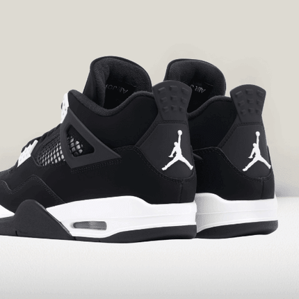 Jordan 4 White Thunder - NOU - ShoeResidenceJordan 4 White Thunder - NOUAlexander Mcqueen36adidas alb alexander mcqueenAdidas Alb McQueenadidas alb mcuqeen4