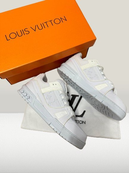 Louis Vuitton White Monogram Sneakers | Cumpără Adidași Louis