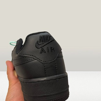 Nike Air Force 1 Triple - Black [NOU] - ShoeResidenceNike Air Force 1 Low Triple Black Black Toe Negru Adidas Tenes AF1 Dama Barbati Unisex Replica Nou Ieftin Oferta Reducere Pantofi Incaltaminte Moda Accesorii Vara Iarna Urban Inalta calitate Livrare rapida Disponibilitate Stoc Comanda online Varietate Culori Dimensiuni Trendy Indragit Design modern adidas negru barbati adidasi negri negru af1 negru af1 negri air force 1 negr af1 ieftini af1 romania af1 1 la 1 adidas dama adidasi barbati tenesi