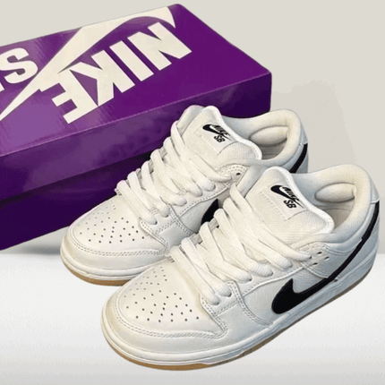 Nike SB Dunk Low "White Gum" [60% OFF - NEW] - ShoeResidenceNike SB Dunk Low "White Gum" [60% OFF - NEW]Sneaker442025 arrivals shoes350 ediție limitată exclusiv îmbrăcăminte bărbați adidași350 emblematic v2 nouă lansare original2