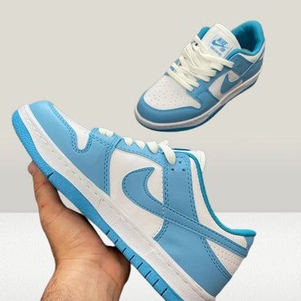 Panda Dunks - Low University - Blue [NOU] - ShoeResidenceNike Panda Dunks Low Retro University Blue Albastru Replică Romania Blue Reducere Nou Adidasi Sneakeri Teniși Pantofi Sport Original Autentic Calitate Premium Piele Sintetic Colecție Exclusivă Ediție Limitată Stil Urban Streetwear Fashion Trend Fashion Trendsetter Modă Cumpărare Online Livrare Rapidă Promoție Ofertă Disponibilitate Stoc Magazin Online Comandă Rapidă Trendsetter Chic Glamour Glamorous panda dunks albastru dunks blue nike al