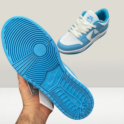 Panda Dunks - Low University - Blue [NOU] - ShoeResidenceNike Panda Dunks Low Retro University Blue Albastru Replică Romania Blue Reducere Nou Adidasi Sneakeri Teniși Pantofi Sport Original Autentic Calitate Premium Piele Sintetic Colecție Exclusivă Ediție Limitată Stil Urban Streetwear Fashion Trend Fashion Trendsetter Modă Cumpărare Online Livrare Rapidă Promoție Ofertă Disponibilitate Stoc Magazin Online Comandă Rapidă Trendsetter Chic Glamour Glamorous panda dunks albastru dunks blue nike al