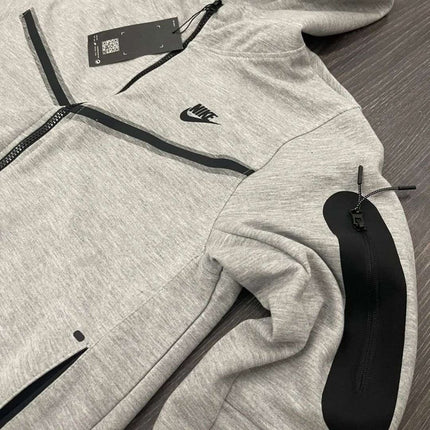 Tech Fleece Grey [Full - Set] - ShoeResidenceTech Fleece Gri Model - 2023 [SET COMPLET] - ShoeResidenceTrening Nike Tech Fleece Gri compleu complet set hanorac si pantalon s m l xl xxl nou dama barbati drip unisex copii copiii copi replica nou olc grey reps romania bumbac 2024 de vanzare haine nike vara iarna tomna primavara trening barbati gri nike tech trening trening gri trening nike tech gri hanorac nike tech gri pantalon gri nike pantaloni nike tech gri grey trening barbati trening sport ni