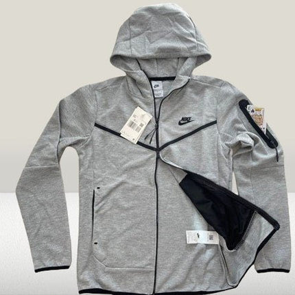 Tech Fleece Grey [Full - Set] - ShoeResidenceTech Fleece Gri Model - 2023 [SET COMPLET] - ShoeResidenceTrening Nike Tech Fleece Gri compleu complet set hanorac si pantalon s m l xl xxl nou dama barbati drip unisex copii copiii copi replica nou olc grey reps romania bumbac 2024 de vanzare haine nike vara iarna tomna primavara trening barbati gri nike tech trening trening gri trening nike tech gri hanorac nike tech gri pantalon gri nike pantaloni nike tech gri grey trening barbati trening sport ni