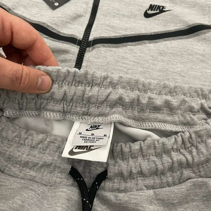 Tech Fleece Grey [Full - Set] - ShoeResidenceTech Fleece Gri Model - 2023 [SET COMPLET] - ShoeResidenceTrening Nike Tech Fleece Gri compleu complet set hanorac si pantalon s m l xl xxl nou dama barbati drip unisex copii copiii copi replica nou olc grey reps romania bumbac 2024 de vanzare haine nike vara iarna tomna primavara trening barbati gri nike tech trening trening gri trening nike tech gri hanorac nike tech gri pantalon gri nike pantaloni nike tech gri grey trening barbati trening sport ni