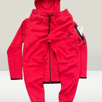 Tech Fleece Red 2023 [Full - Set] - ShoeResidenceTech Fleece Roșu Model - 2023 [SET COMPLET] - ShoeResidenceNike Tech Fleece Roșu trening compleu red haine hanorac pantalon set complet barbati dama unisex compleu trening rosu bumbac hanorac pantalon copii replica nou romania de vanzare bluza compleu COMPLEU BARBATI PRODUS NOU DE VANZARE TRENING ROMANIA ROSU NIKE TECH ROSU NIKE TECH COPII NIKE TECH BARBATI NIKE TECH DE COPII NIKE TECH DAMA NIKE BUMBAC TECH HANORAC PANTALON SHOERESIDENCENike TechS