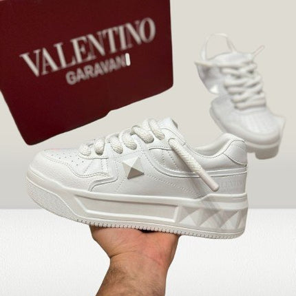 Valentino Garavani Sneakers Full - White [50% OFF] - ShoeResidenceValentino Garavani Full - White [LA OFERTĂ] - ShoeResidenceVALENTINO GARAVANNI PANTOF ADIDAS CASUAL ALB NEGRU WHIITE ALB PIELE NOU DE VANZARE REDUCERE OFERTA ROPE LACES SHOES TENES SNEAKER OLX SHOERESIDENCE SHOE RESIDENCE REPLICA VALENTINO GARAVANNI PANTOFALENTINO GARAVANNI PANTOF ADIDAS CASUAL ALB NEGRU WHIITE ALB PIELE NOU DE Valentino Garavani, Pantof, Adidas, Casual, Alb, Negru, Sneakers, Incaltaminte, Sport, Fashion, Streetwe