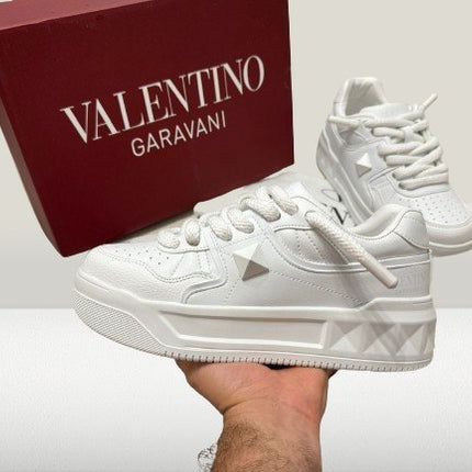 Valentino Garavani Sneakers Full - White [50% OFF] - ShoeResidenceValentino Garavani Full - White [LA OFERTĂ] - ShoeResidenceVALENTINO GARAVANNI PANTOF ADIDAS CASUAL ALB NEGRU WHIITE ALB PIELE NOU DE VANZARE REDUCERE OFERTA ROPE LACES SHOES TENES SNEAKER OLX SHOERESIDENCE SHOE RESIDENCE REPLICA VALENTINO GARAVANNI PANTOFALENTINO GARAVANNI PANTOF ADIDAS CASUAL ALB NEGRU WHIITE ALB PIELE NOU DE Valentino Garavani, Pantof, Adidas, Casual, Alb, Negru, Sneakers, Incaltaminte, Sport, Fashion, Streetwe